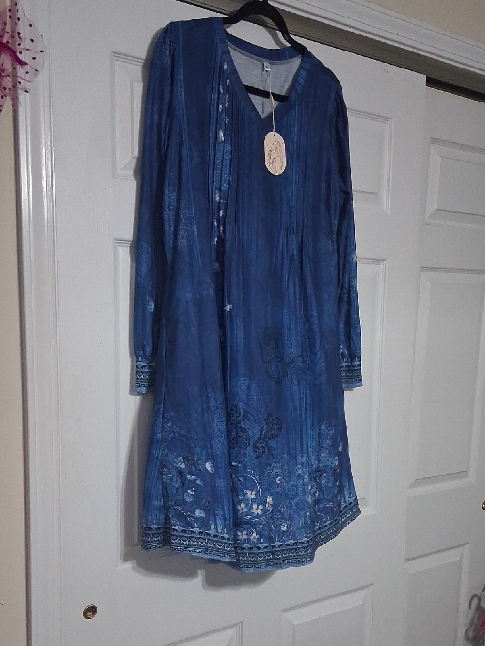 Blue Floral Long Sleeve  Tucked Tunic Dress. Soft Flowy Fabric. Sz XL $38.